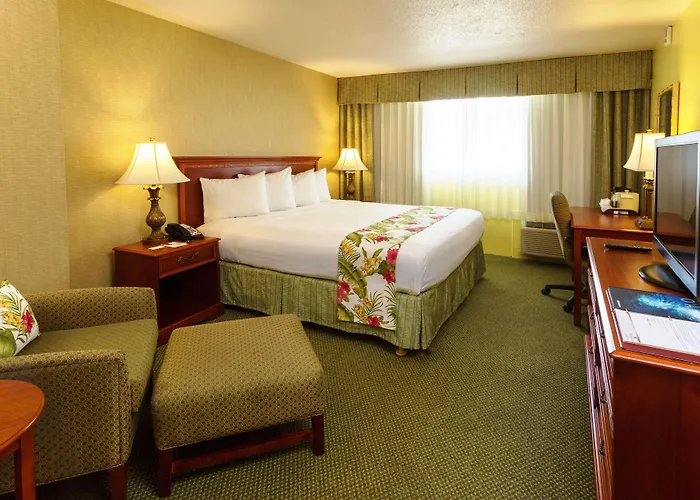 Ramada Plaza By Wyndham Waikiki